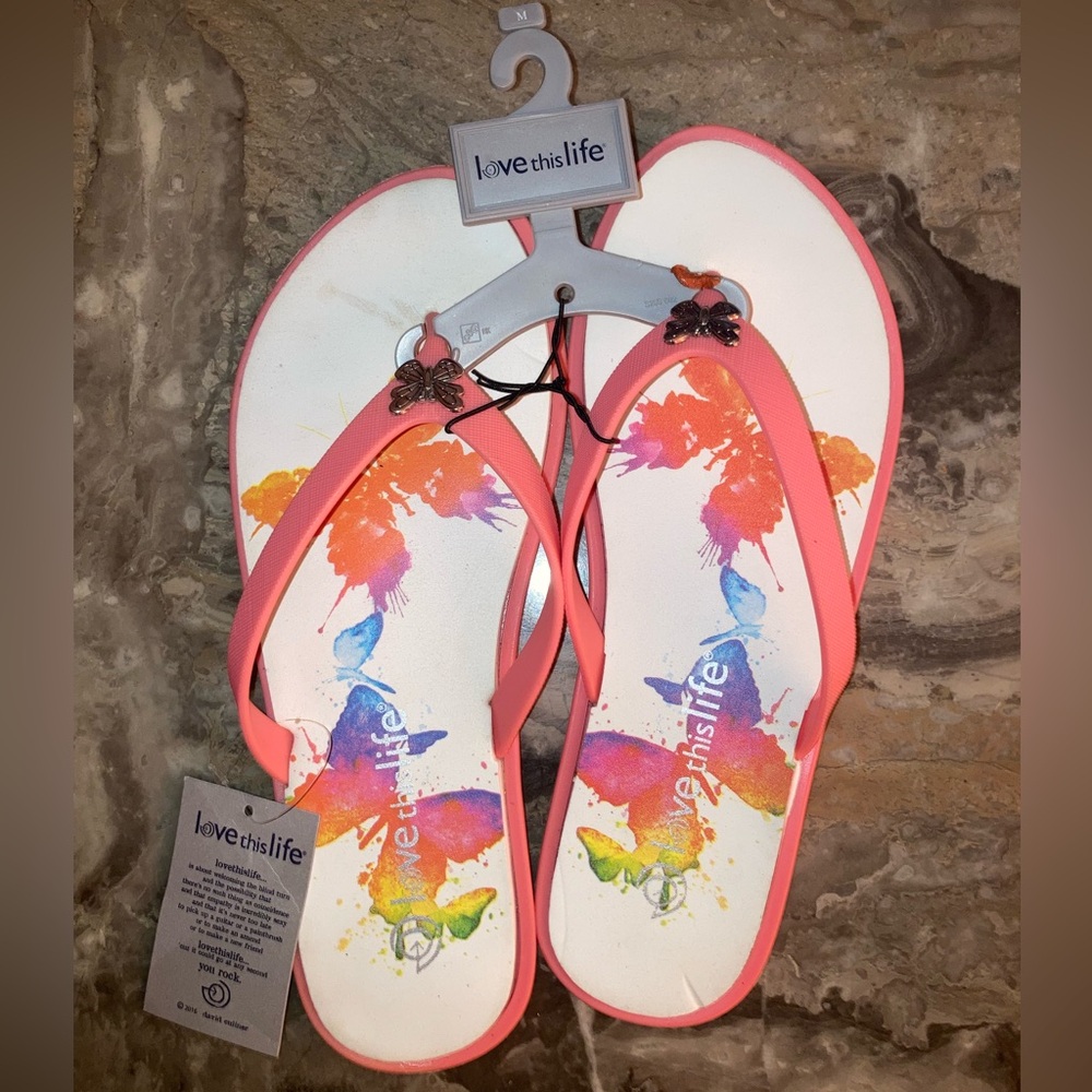 NWT Love this life Medium flip-flops.Medium 7-8.